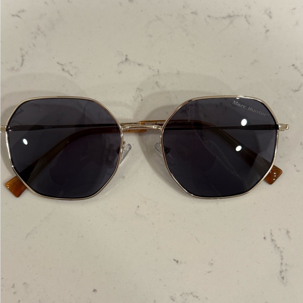 Hunter Black Sunglasses